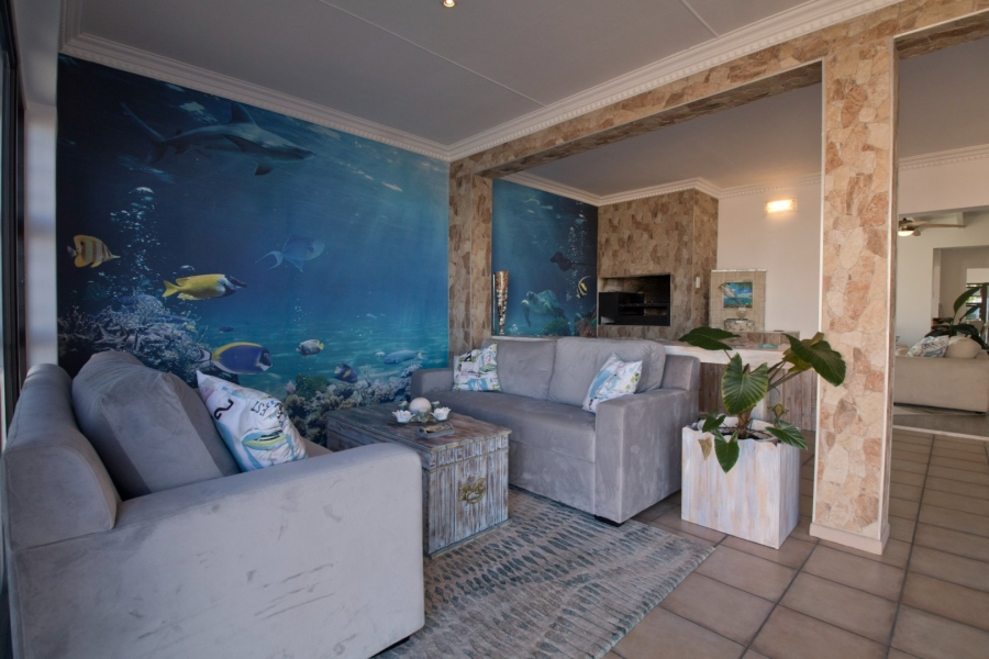 4 Bedroom Property for Sale in Outeniqua Strand Western Cape